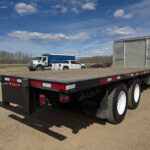 2011 Freightliner M2-106 T/A 24′ Deck Truck full